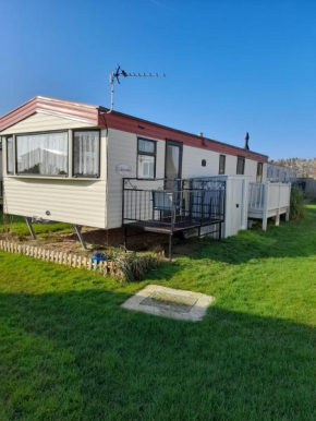 Kings Caravan - Family Groups Only - Very Quiet Park